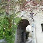 La Vista Sul Castello *