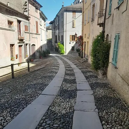 La Vista Sul Castello Compiano