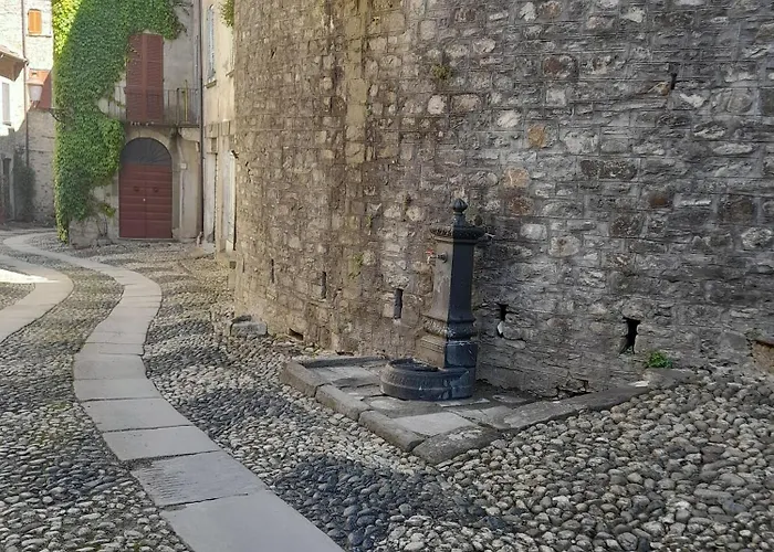 La Vista Sul Castello *